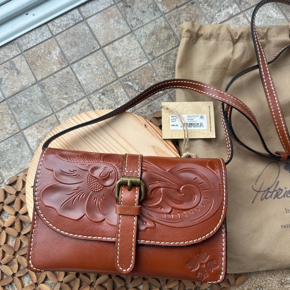 Patricia Nash Floral Embossed Tan Crossbody Bag TORRI TOOLED P06107 FLORANCE - Picture 3 of 13